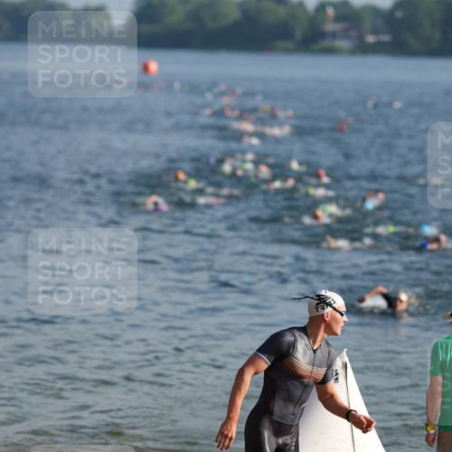 21.06.2026 - 29. Vierlanden-Triathlon LAZAROV Photography http://msf.ph/oto/9858481 21.06.2026 08:09:01 Schwimmen  meine-sportfotos.de
