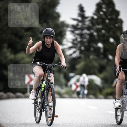 21.06.2026 - 29. Vierlanden-Triathlon H.Heesch http://msf.ph/oto/9858521 21.06.2026 10:30:50 Radfahren 142, 174, 294, 314, 366, 534, 559, 580, 586 meine-sportfotos.de