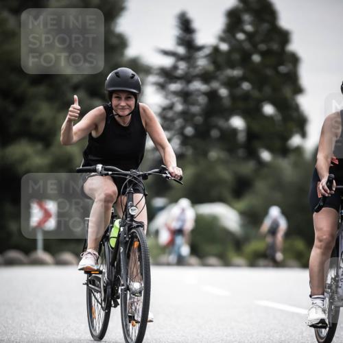 21.06.2026 - 29. Vierlanden-Triathlon H.Heesch http://msf.ph/oto/9858532 21.06.2026 10:30:50 Radfahren 142, 174, 294, 314, 366, 534, 559, 580, 586 meine-sportfotos.de