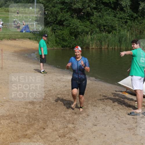 21.06.2026 - 29. Vierlanden-Triathlon Andreas Tolksdorf http://msf.ph/oto/9858654 21.06.2026 09:03:41 Schwimmen 288, 302 meine-sportfotos.de