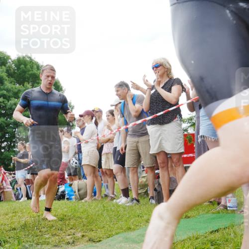 21.06.2026 - 29. Vierlanden-Triathlon LAZAROV Photography http://msf.ph/oto/9858655 21.06.2026 10:58:20 Schwimmen 668, 715, 719 meine-sportfotos.de