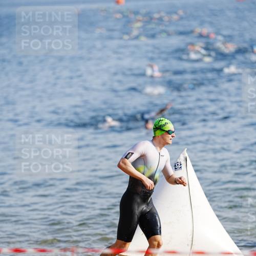 21.06.2026 - 29. Vierlanden-Triathlon LAZAROV Photography http://msf.ph/oto/9858657 21.06.2026 08:14:13 Schwimmen  meine-sportfotos.de