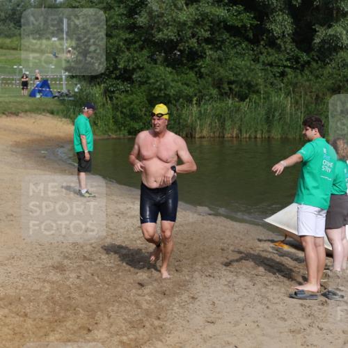 21.06.2026 - 29. Vierlanden-Triathlon Andreas Tolksdorf http://msf.ph/oto/9858753 21.06.2026 09:04:04 Schwimmen 177, 244 meine-sportfotos.de
