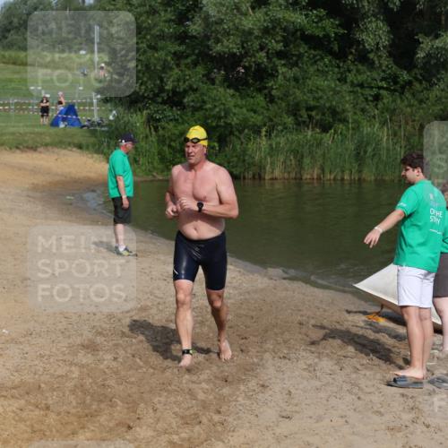 21.06.2026 - 29. Vierlanden-Triathlon Andreas Tolksdorf http://msf.ph/oto/9858768 21.06.2026 09:04:04 Schwimmen 177, 244 meine-sportfotos.de