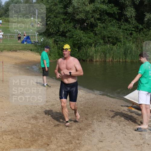 21.06.2026 - 29. Vierlanden-Triathlon Andreas Tolksdorf http://msf.ph/oto/9858774 21.06.2026 09:04:04 Schwimmen 177, 244 meine-sportfotos.de