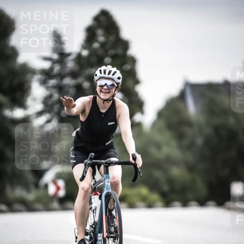 21.06.2026 - 29. Vierlanden-Triathlon H.Heesch http://msf.ph/oto/9858812 21.06.2026 10:31:15 Radfahren 229, 265, 280, 352, 498, 612 meine-sportfotos.de