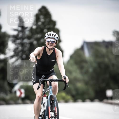 21.06.2026 - 29. Vierlanden-Triathlon H.Heesch http://msf.ph/oto/9858814 21.06.2026 10:31:15 Radfahren 229, 265, 280, 352, 498, 612 meine-sportfotos.de
