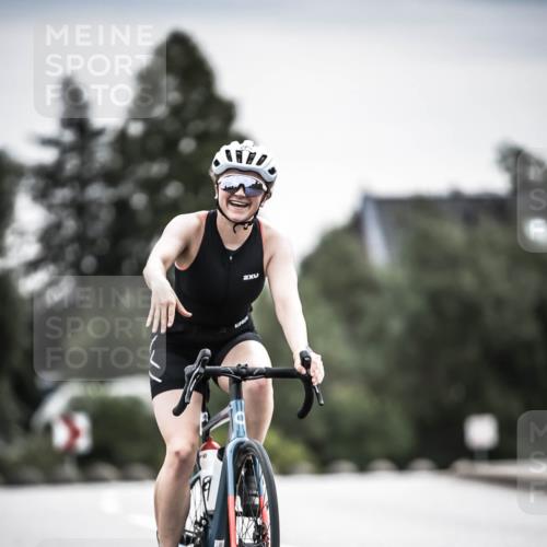 21.06.2026 - 29. Vierlanden-Triathlon H.Heesch http://msf.ph/oto/9858815 21.06.2026 10:31:15 Radfahren 229, 265, 280, 352, 498, 612 meine-sportfotos.de