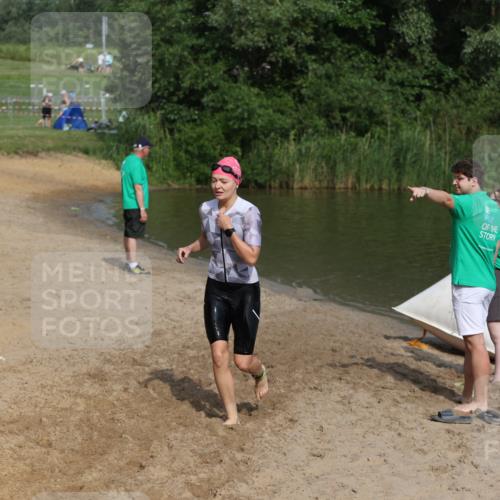 21.06.2026 - 29. Vierlanden-Triathlon Andreas Tolksdorf http://msf.ph/oto/9858854 21.06.2026 09:04:14 Schwimmen 244 meine-sportfotos.de