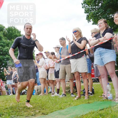 21.06.2026 - 29. Vierlanden-Triathlon LAZAROV Photography http://msf.ph/oto/9858865 21.06.2026 10:58:43 Schwimmen 675, 721 meine-sportfotos.de