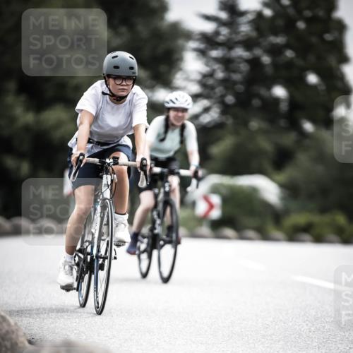 21.06.2026 - 29. Vierlanden-Triathlon H.Heesch http://msf.ph/oto/9858931 21.06.2026 10:31:33 Radfahren 145, 221, 301, 337, 489, 510 meine-sportfotos.de
