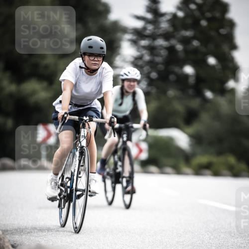 21.06.2026 - 29. Vierlanden-Triathlon H.Heesch http://msf.ph/oto/9858942 21.06.2026 10:31:33 Radfahren 145, 221, 301, 337, 489, 510 meine-sportfotos.de