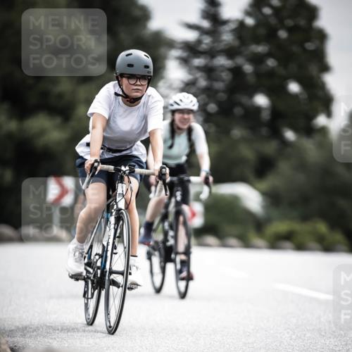 21.06.2026 - 29. Vierlanden-Triathlon H.Heesch http://msf.ph/oto/9858945 21.06.2026 10:31:33 Radfahren 145, 221, 301, 337, 489, 510 meine-sportfotos.de