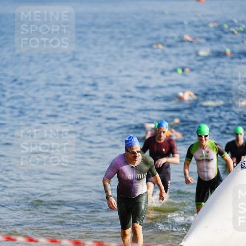 21.06.2026 - 29. Vierlanden-Triathlon LAZAROV Photography http://msf.ph/oto/9858946 21.06.2026 08:16:43 Schwimmen  meine-sportfotos.de