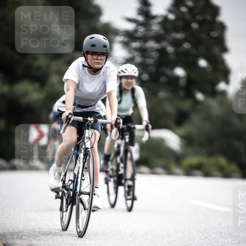 21.06.2026 - 29. Vierlanden-Triathlon H.Heesch http://msf.ph/oto/9858948 21.06.2026 10:31:33 Radfahren 145, 221, 301, 337, 489, 510 meine-sportfotos.de