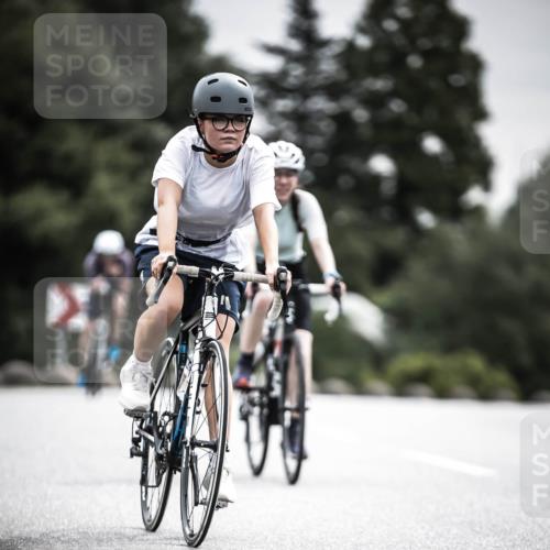 21.06.2026 - 29. Vierlanden-Triathlon H.Heesch http://msf.ph/oto/9858954 21.06.2026 10:31:33 Radfahren 145, 221, 301, 337, 489, 510 meine-sportfotos.de