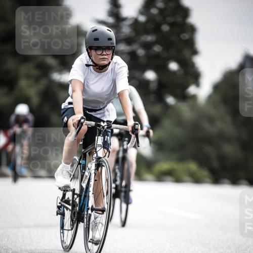 21.06.2026 - 29. Vierlanden-Triathlon H.Heesch http://msf.ph/oto/9858966 21.06.2026 10:31:33 Radfahren 145, 221, 301, 337, 489, 510 meine-sportfotos.de