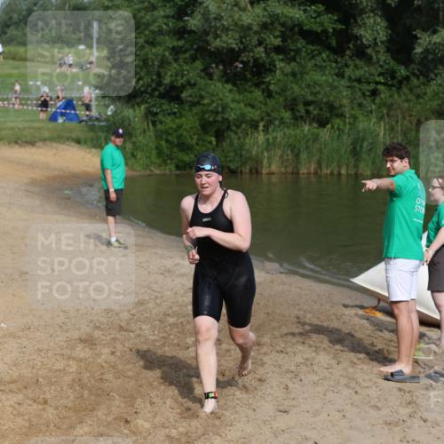 21.06.2026 - 29. Vierlanden-Triathlon Andreas Tolksdorf http://msf.ph/oto/9858980 21.06.2026 09:04:39 Schwimmen 290 meine-sportfotos.de