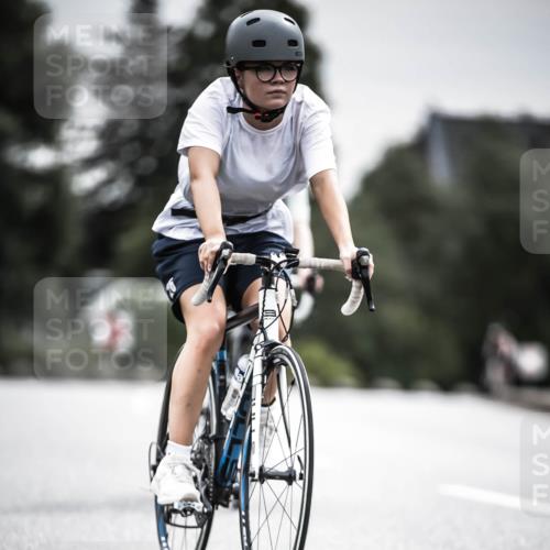 21.06.2026 - 29. Vierlanden-Triathlon H.Heesch http://msf.ph/oto/9858981 21.06.2026 10:31:33 Radfahren 145, 221, 301, 337, 489, 510 meine-sportfotos.de