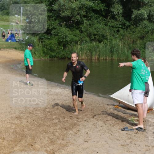 21.06.2026 - 29. Vierlanden-Triathlon Andreas Tolksdorf http://msf.ph/oto/9859015 21.06.2026 09:05:16 Schwimmen 192 meine-sportfotos.de