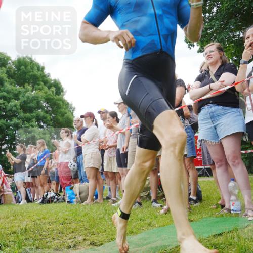 21.06.2026 - 29. Vierlanden-Triathlon LAZAROV Photography http://msf.ph/oto/9859039 21.06.2026 10:59:02 Schwimmen 653, 681 meine-sportfotos.de