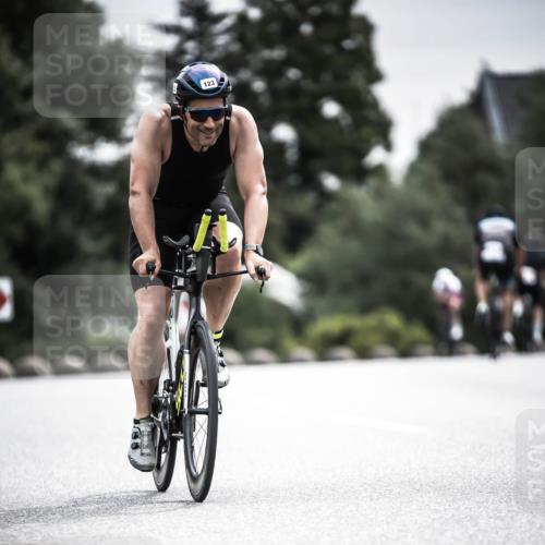 21.06.2026 - 29. Vierlanden-Triathlon H.Heesch http://msf.ph/oto/9859058 21.06.2026 10:31:43 Radfahren 123, 202, 226, 301, 308, 389, 1357 meine-sportfotos.de