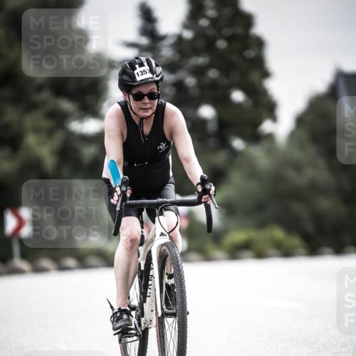 21.06.2026 - 29. Vierlanden-Triathlon H.Heesch http://msf.ph/oto/9859087 21.06.2026 10:31:44 Radfahren 123, 202, 226, 301, 308, 389, 1357 meine-sportfotos.de
