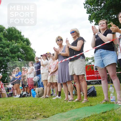 21.06.2026 - 29. Vierlanden-Triathlon LAZAROV Photography http://msf.ph/oto/9859090 21.06.2026 10:59:39 Schwimmen 682 meine-sportfotos.de