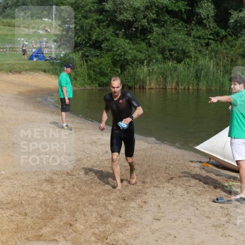 21.06.2026 - 29. Vierlanden-Triathlon Andreas Tolksdorf http://msf.ph/oto/9859099 21.06.2026 09:05:16 Schwimmen 192 meine-sportfotos.de
