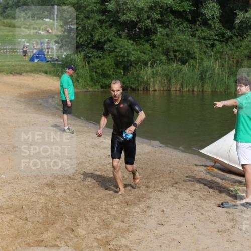 21.06.2026 - 29. Vierlanden-Triathlon Andreas Tolksdorf http://msf.ph/oto/9859104 21.06.2026 09:05:16 Schwimmen 192 meine-sportfotos.de