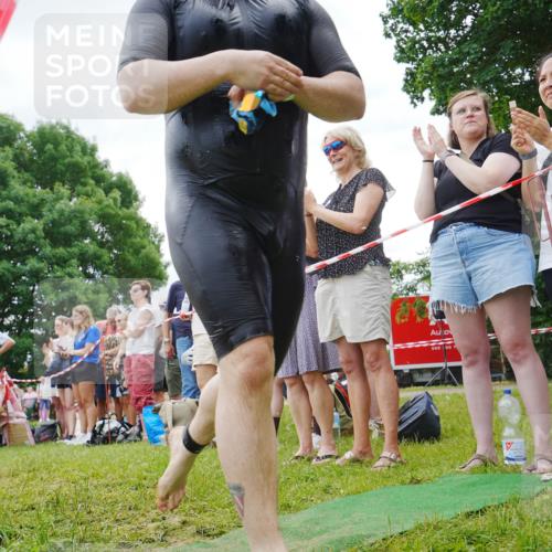 21.06.2026 - 29. Vierlanden-Triathlon LAZAROV Photography http://msf.ph/oto/9859115 21.06.2026 11:00:02 Schwimmen 724 meine-sportfotos.de