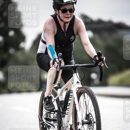21.06.2026 - 29. Vierlanden-Triathlon H.Heesch http://msf.ph/oto/9859116 21.06.2026 10:31:45 Radfahren 123, 202, 226, 308, 389, 1357 meine-sportfotos.de