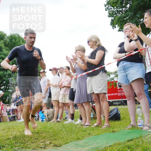 21.06.2026 - 29. Vierlanden-Triathlon LAZAROV Photography http://msf.ph/oto/9859132 21.06.2026 11:00:34 Schwimmen 696, 712 meine-sportfotos.de