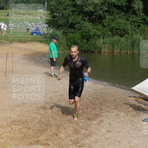 21.06.2026 - 29. Vierlanden-Triathlon Andreas Tolksdorf http://msf.ph/oto/9859137 21.06.2026 09:05:17 Schwimmen 192 meine-sportfotos.de