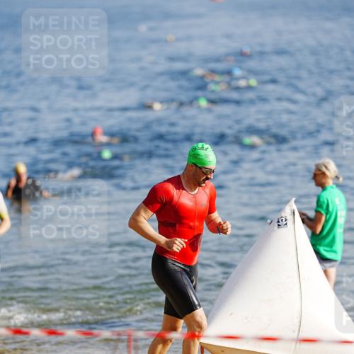 21.06.2026 - 29. Vierlanden-Triathlon LAZAROV Photography http://msf.ph/oto/9859166 21.06.2026 08:17:46 Schwimmen  meine-sportfotos.de