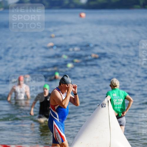 21.06.2026 - 29. Vierlanden-Triathlon LAZAROV Photography http://msf.ph/oto/9859206 21.06.2026 08:18:07 Schwimmen  meine-sportfotos.de