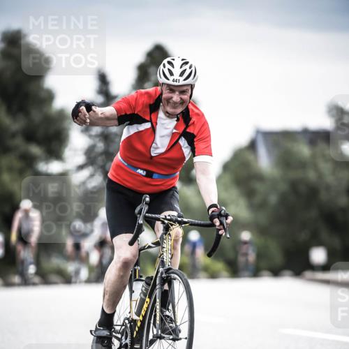 21.06.2026 - 29. Vierlanden-Triathlon H.Heesch http://msf.ph/oto/9859220 21.06.2026 10:31:55 Radfahren 52, 62, 137, 213, 332, 441 meine-sportfotos.de