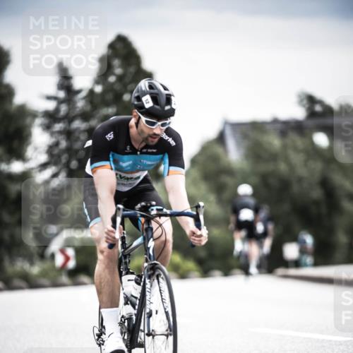 21.06.2026 - 29. Vierlanden-Triathlon H.Heesch http://msf.ph/oto/9859332 21.06.2026 10:32:01 Radfahren 52, 57, 62, 137, 138, 213, 617 meine-sportfotos.de