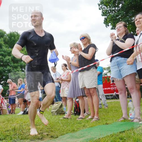 21.06.2026 - 29. Vierlanden-Triathlon LAZAROV Photography http://msf.ph/oto/9859341 21.06.2026 11:02:59 Schwimmen 659, 688, 720, 757 meine-sportfotos.de