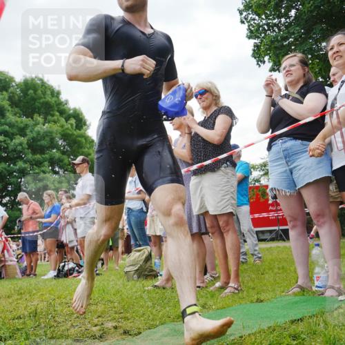 21.06.2026 - 29. Vierlanden-Triathlon LAZAROV Photography http://msf.ph/oto/9859346 21.06.2026 11:03:00 Schwimmen 659, 688, 705, 720, 757 meine-sportfotos.de