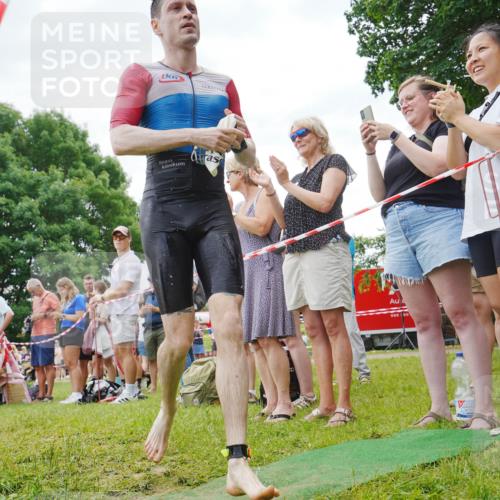 21.06.2026 - 29. Vierlanden-Triathlon LAZAROV Photography http://msf.ph/oto/9859404 21.06.2026 11:03:16 Schwimmen 703, 713 meine-sportfotos.de