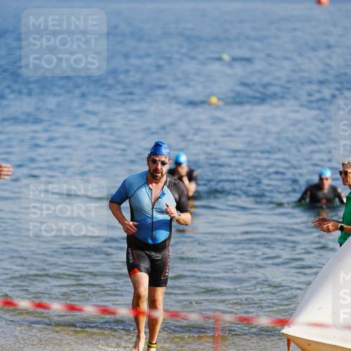 21.06.2026 - 29. Vierlanden-Triathlon LAZAROV Photography http://msf.ph/oto/9859410 21.06.2026 08:19:07 Schwimmen  meine-sportfotos.de