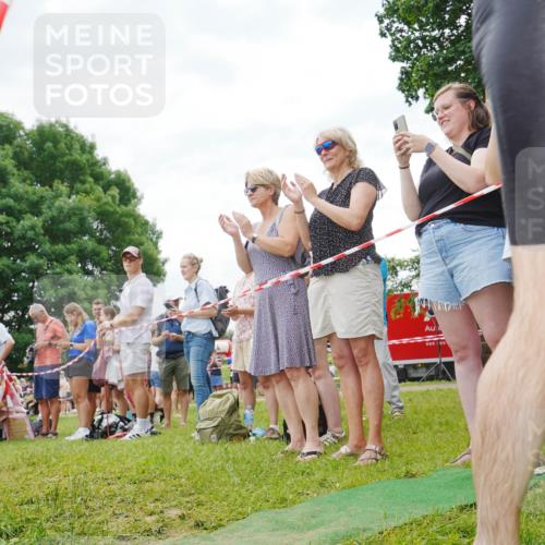 21.06.2026 - 29. Vierlanden-Triathlon LAZAROV Photography http://msf.ph/oto/9859412 21.06.2026 11:03:17 Schwimmen 703, 713 meine-sportfotos.de