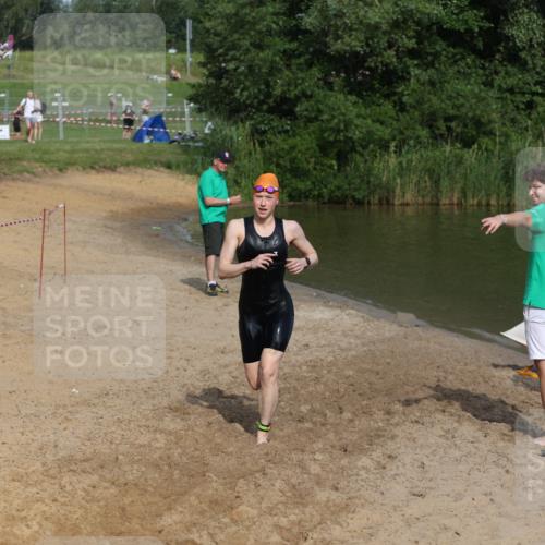 21.06.2026 - 29. Vierlanden-Triathlon Andreas Tolksdorf http://msf.ph/oto/9859415 21.06.2026 09:05:49 Schwimmen 299 meine-sportfotos.de