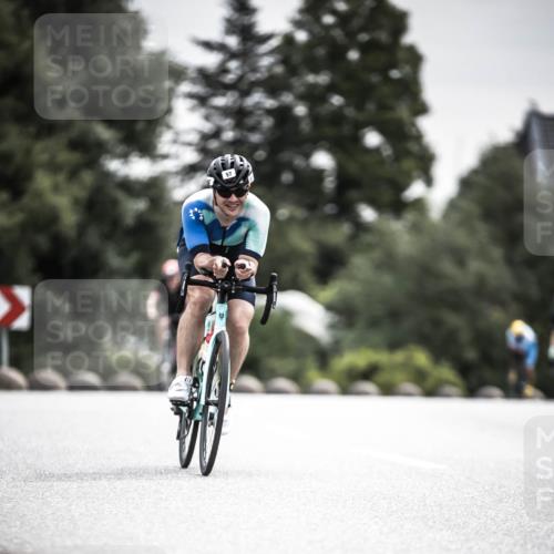 21.06.2026 - 29. Vierlanden-Triathlon H.Heesch http://msf.ph/oto/9859423 21.06.2026 10:32:08 Radfahren 19, 57, 196, 617 meine-sportfotos.de