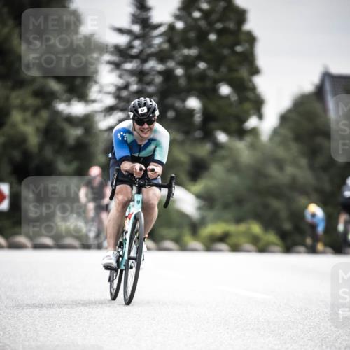 21.06.2026 - 29. Vierlanden-Triathlon H.Heesch http://msf.ph/oto/9859425 21.06.2026 10:32:08 Radfahren 19, 57, 196, 617 meine-sportfotos.de