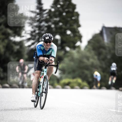 21.06.2026 - 29. Vierlanden-Triathlon H.Heesch http://msf.ph/oto/9859431 21.06.2026 10:32:08 Radfahren 19, 57, 196, 617 meine-sportfotos.de