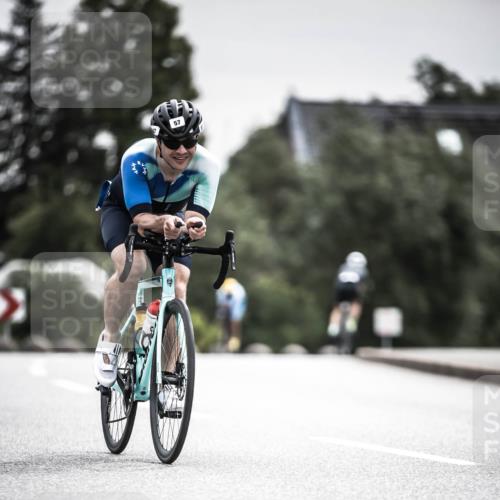 21.06.2026 - 29. Vierlanden-Triathlon H.Heesch http://msf.ph/oto/9859448 21.06.2026 10:32:08 Radfahren 19, 57, 196, 617 meine-sportfotos.de