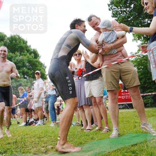 21.06.2026 - 29. Vierlanden-Triathlon LAZAROV Photography http://msf.ph/oto/9859449 21.06.2026 11:04:23 Schwimmen 632, 672, 734 meine-sportfotos.de