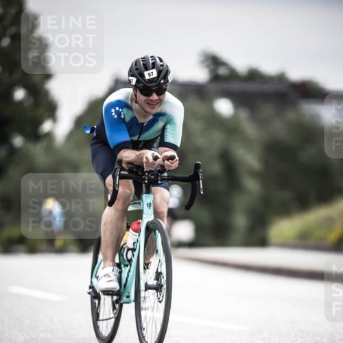 21.06.2026 - 29. Vierlanden-Triathlon H.Heesch http://msf.ph/oto/9859464 21.06.2026 10:32:09 Radfahren 19, 57, 196, 617 meine-sportfotos.de